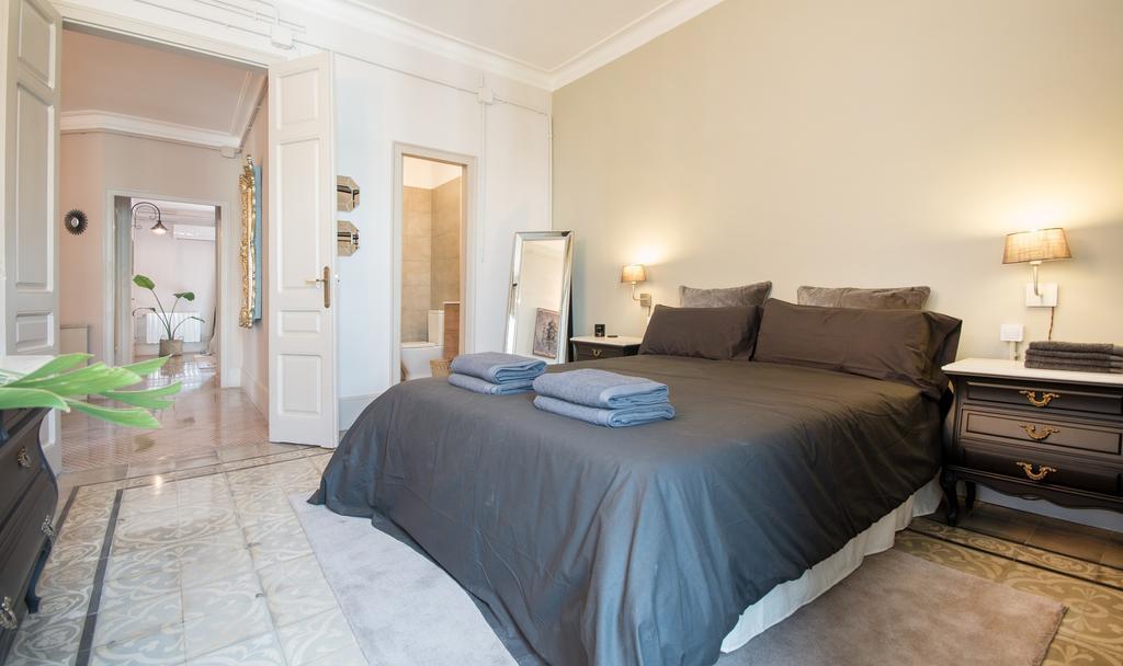 You Stylish Boutique Apartments Barcelona Bagian luar foto